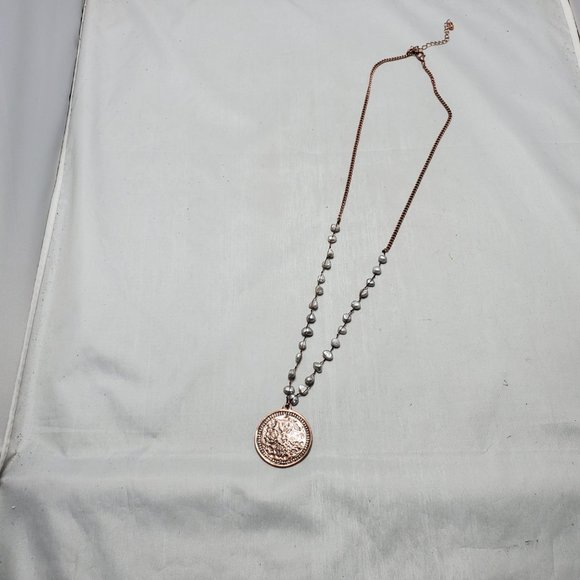 BKE copper brass pendant coin  necklace with baroque pearls - Picture 3 of 7